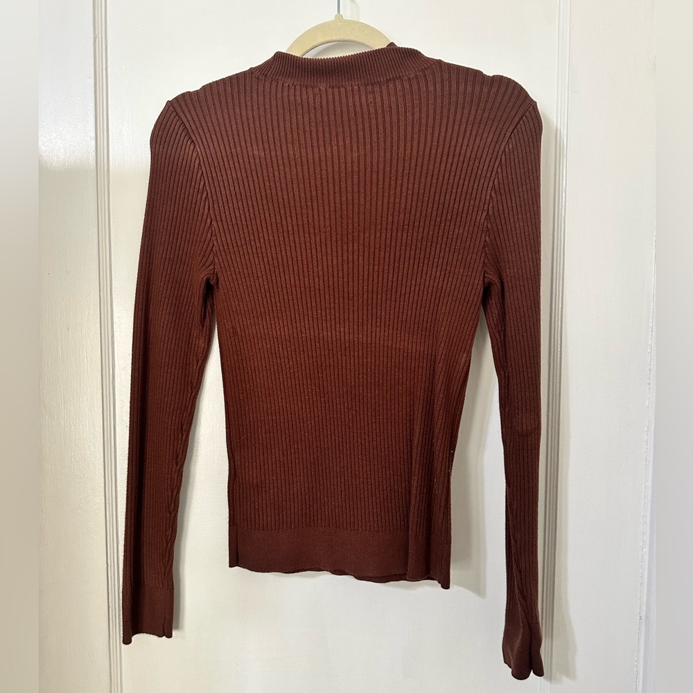 A&F Sweater Top - Picture 2 of 3
